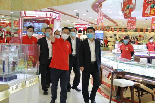 国庆中秋双节期间，百大集团党委书记、董事长刘浩莅临铜陵百大两店及名流超市调研指导